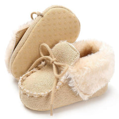 Chaussons en peau de mouton avec fermeture à lacets pour bébé - Trendy Boutic